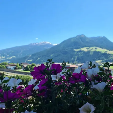 Alpenhof***