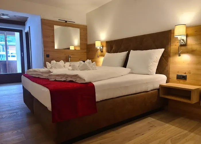 מלון Alpenhof*** 3*