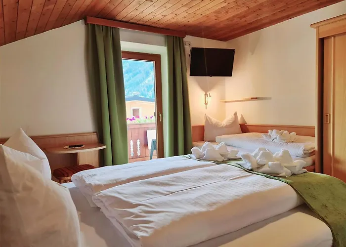 Alpenhof*** מלון 3*