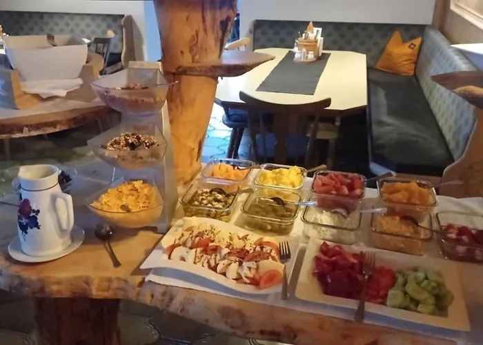 מלון Alpenhof***