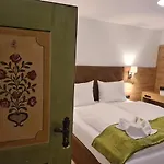 Hotel Alpenhof***