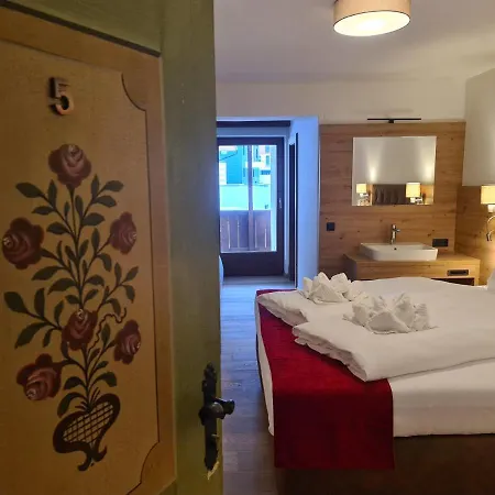 Отель Alpenhof*** 3*